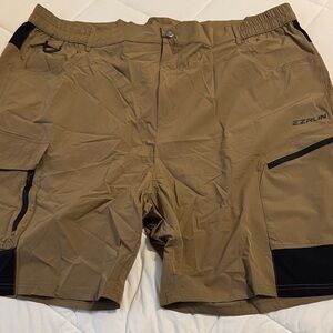 Men's Brown Cargo Shorts